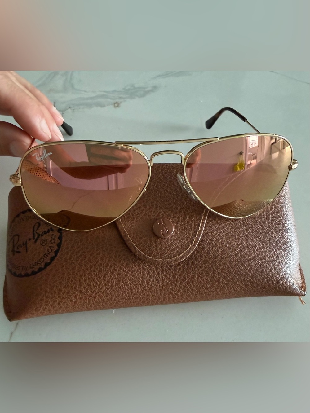 Ray-Ban Aviator Sunglasses with Pink Lenses and Gold Frame